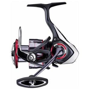 Катушка безынерционная Daiwa 17 Fuego LT